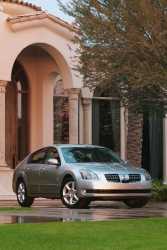 2005 Nissan Maxima Images