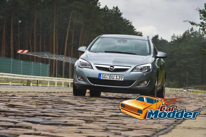 Opel Astra JD Testing