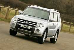 2011 Mitsubishi Pajero / Shogun / Montero Exterior