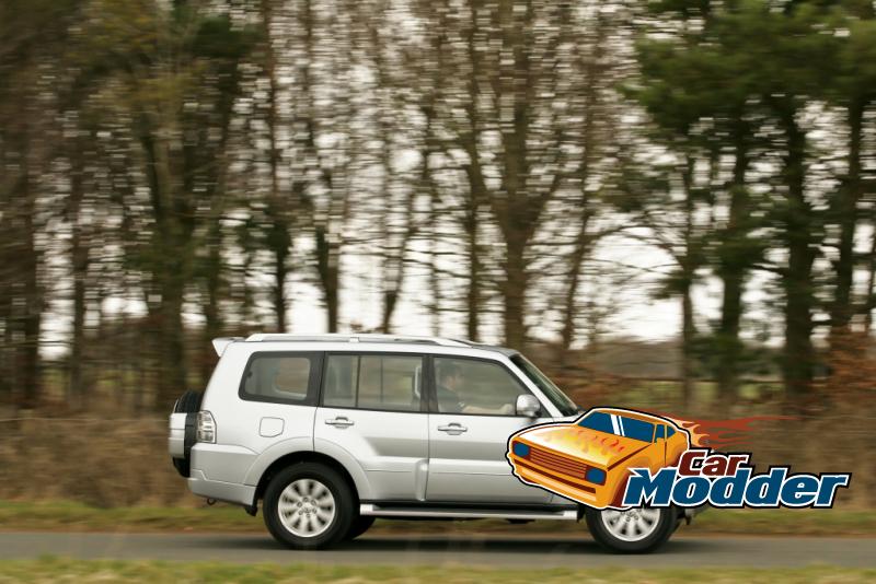 2011 Mitsubishi Pajero / Shogun / Montero Exterior
