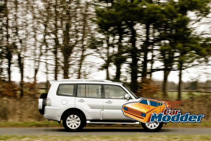 2011 Mitsubishi Pajero / Shogun / Montero Exterior