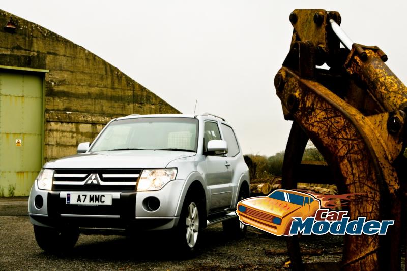 2011 Mitsubishi Pajero / Shogun / Montero Exterior