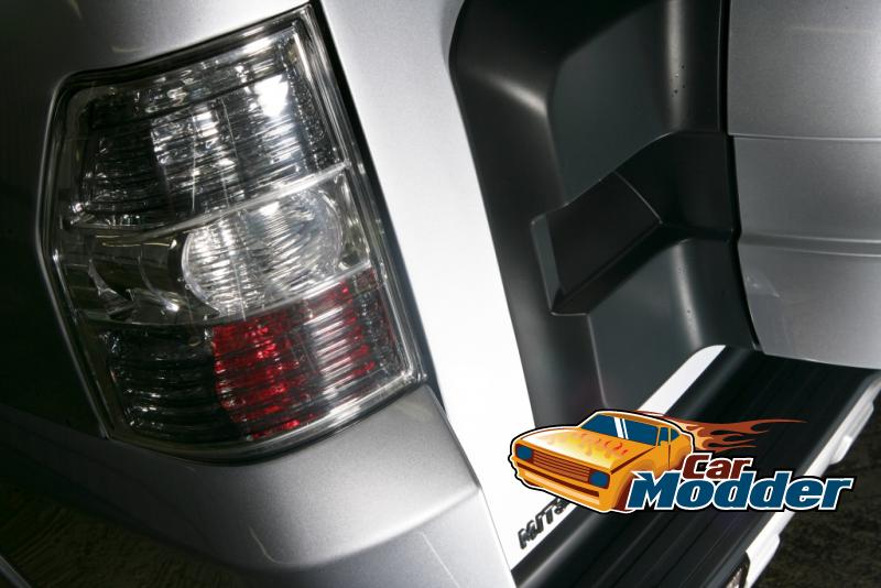 2011 Mitsubishi Pajero / Shogun / Montero