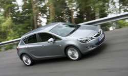 Opel Astra JD Testing