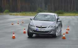 Opel Astra JD Testing