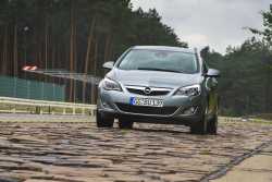 Opel Astra JD Testing