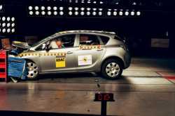 Opel Astra JD Testing