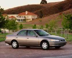 2000 Toyota Camry