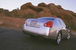 2005 Nissan Maxima Images