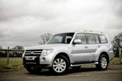 2011 Mitsubishi Pajero / Shogun / Montero Exterior