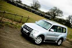 2011 Mitsubishi Pajero / Shogun / Montero Exterior