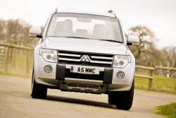 2011 Mitsubishi Pajero / Shogun / Montero Exterior