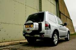 2011 Mitsubishi Pajero / Shogun / Montero Exterior